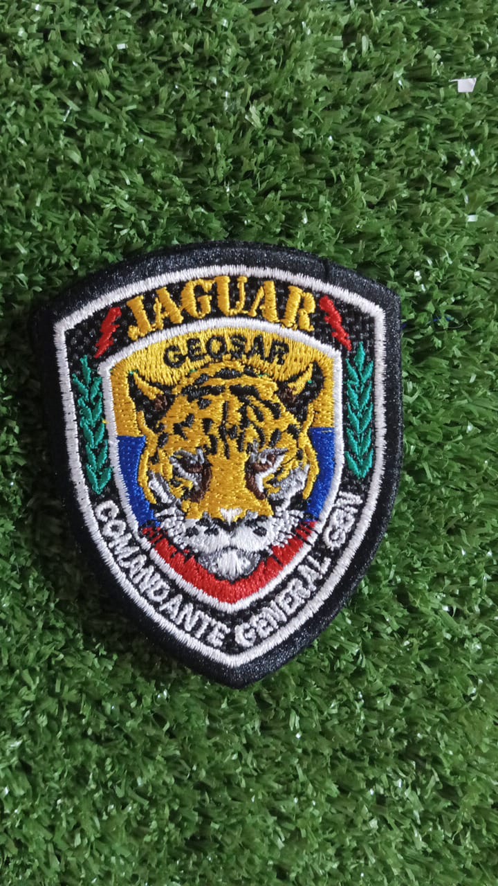 PARCHES DE SELLOS BORDADOS