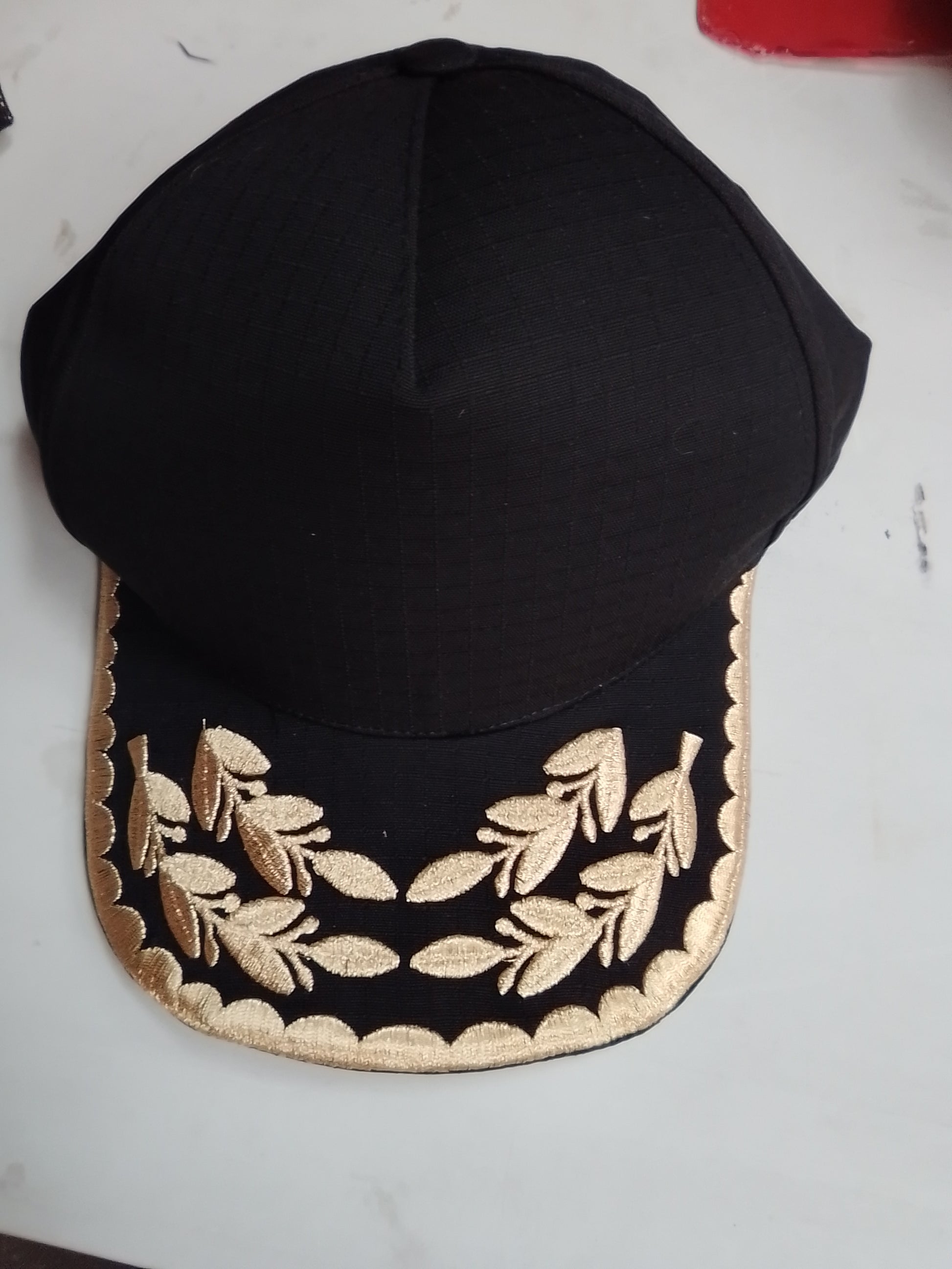 GORRA CONTORNO DOBLE LAUREL